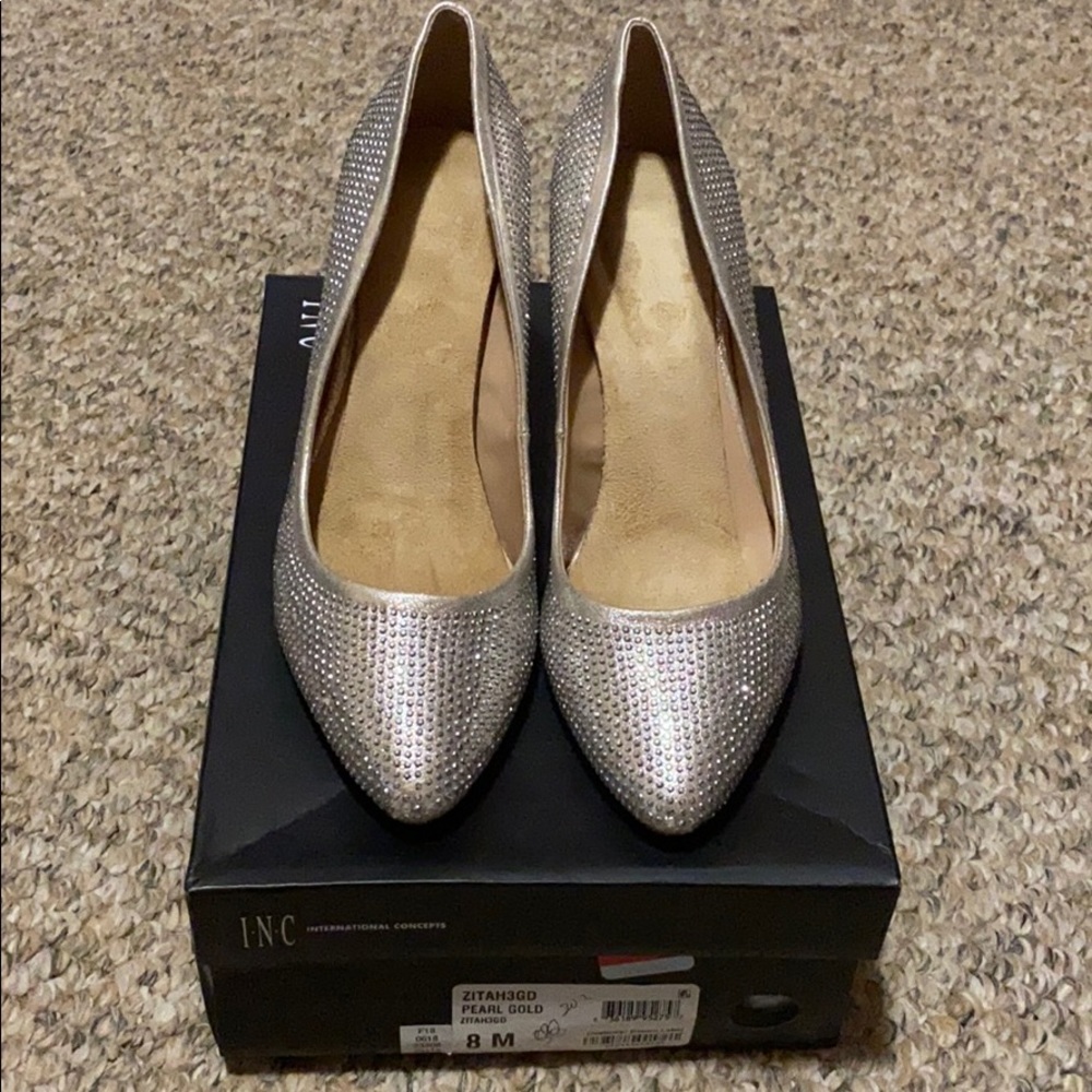 INC International Concepts Pearl Gold Heels